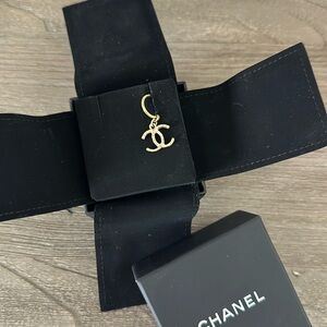 Single Chanel Gold Dangle Earring